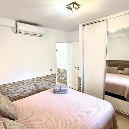 Apartman Heated Pool Royal Gardens By Deihu Experiences