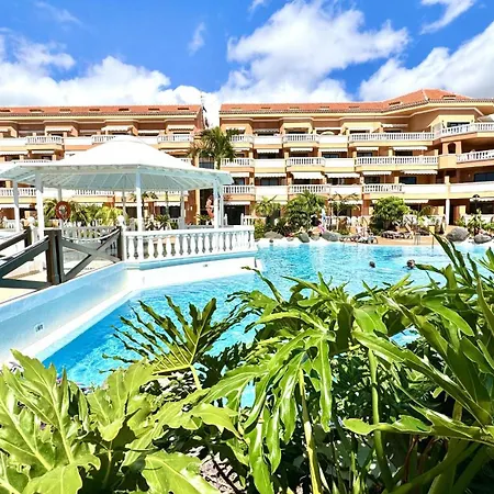 Heated Pool Royal Gardens By Deihu Experiences Apartment *