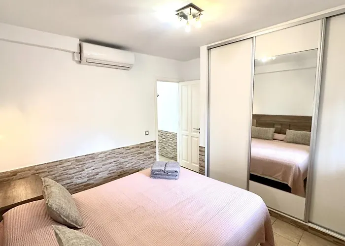 Апартаменты Heated Pool Royal Gardens By Deihu Experiences