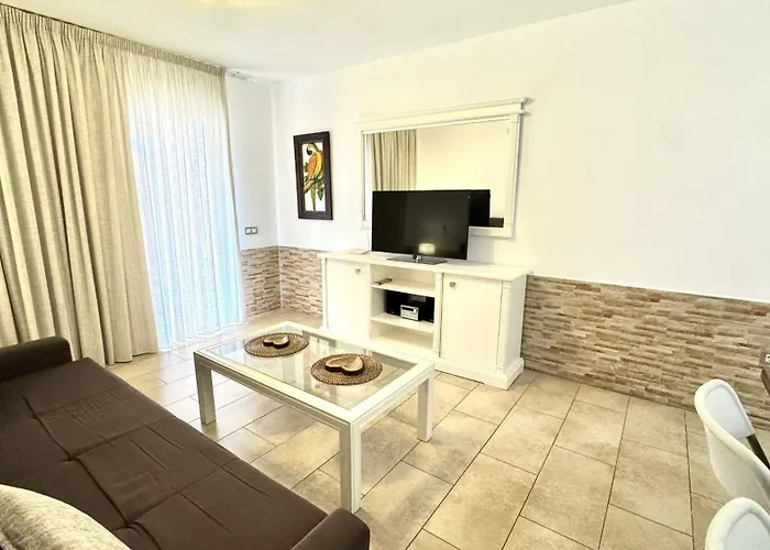 Heated Pool Royal Gardens By Deihu Experiences Apartman