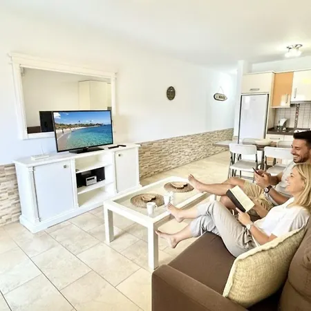Heated Pool Royal Gardens By Deihu Experiences Apartmán Playa de las Americas (Tenerife)